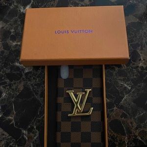 iPhone 10 Louis Vuitton phone case / wallet